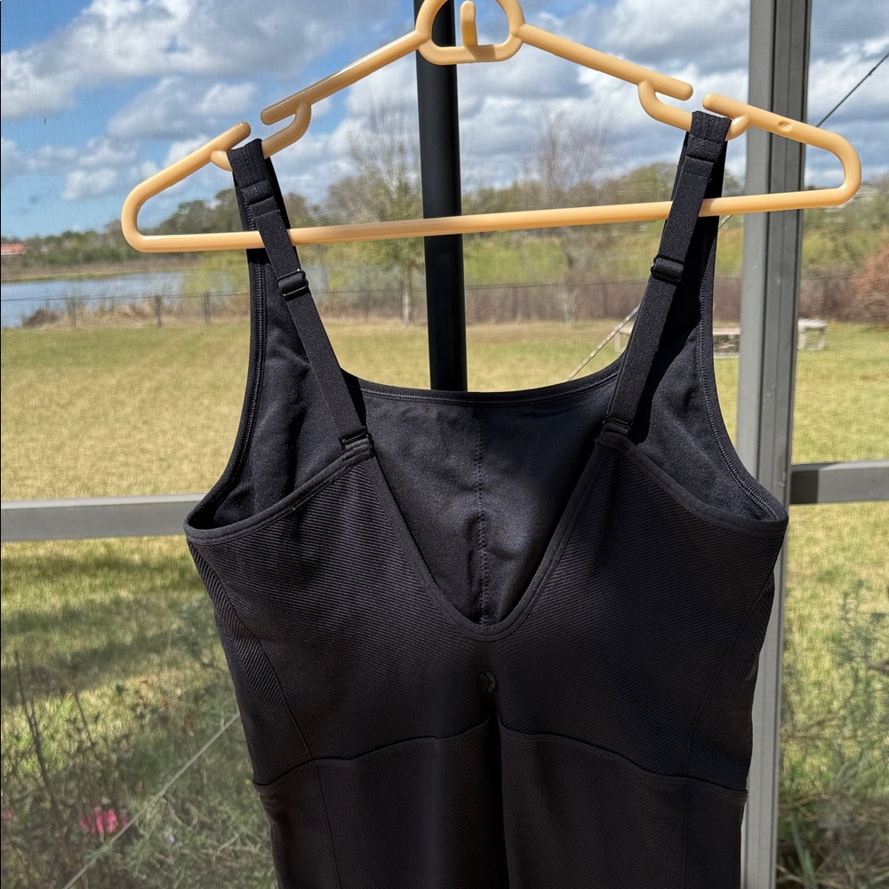 All in Motion textured form fitted Black Women's athletic Jumpsuit - Picture 3 of 7
